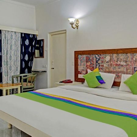 Hotel Meera אודייפור מראה חיצוני תמונה